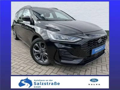 Gebraucht Ford Focus ST-Line 125 PS (91 kW) 2023 Obsidianschwarz metallic Kombi