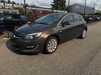 Gebraucht Opel Astra 140 PS (102 kW) 2013 Grau Limousine