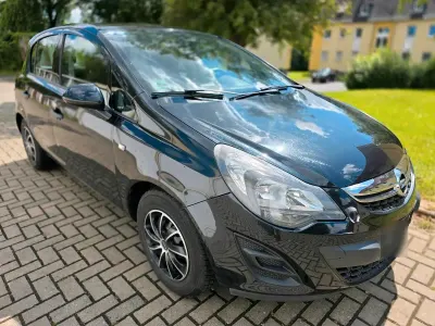 Gebraucht Opel Corsa 70 PS (51 kW) 2014 Schwarz Kleinwagen