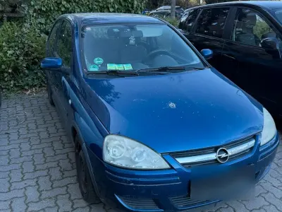 Usado Opel Corsa 89 CV (65 kW) 2006 Azul Utilitario
