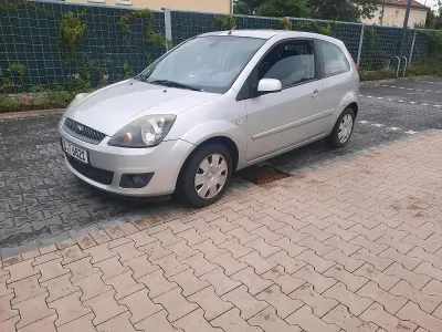 Gebraucht Ford Fiesta 144 PS (105 kW) 2007 Silber Kleinwagen