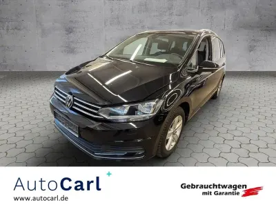 Gebraucht VW Touran Active 150 PS (110 kW) 2023 Deep black perleffekt Van / Kleinbus