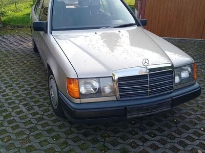 gebraucht Mercedes E230 