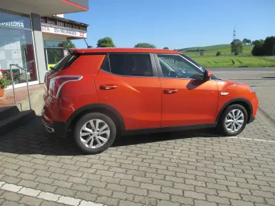 Gebraucht KGM Tivoli 128 PS (94 kW) 2019 Orange SUV