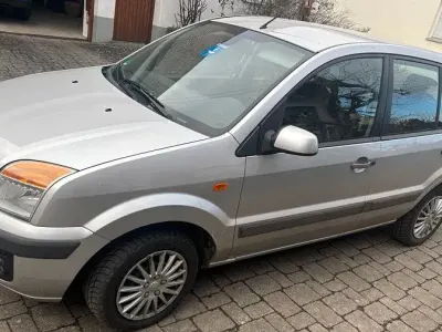 Gebraucht Ford Fusion 80 PS (58 kW) 2007 Grau Kleinwagen