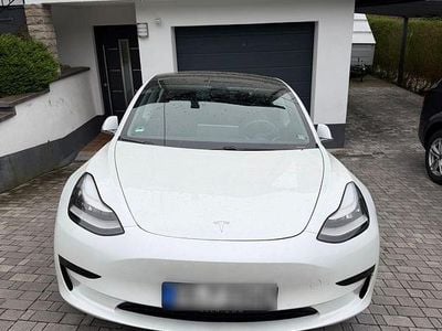 Second-hand Tesla Model 3 Standard Range Plus 208 kW (283 CP) 2020 Alb Berlinǎ