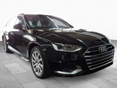 Gebraucht Audi A4 Advanced 163 PS (119 kW) 2022 Schwarz Limousine