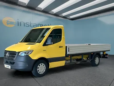 Nouă Mercedes E-Sprinter 100 kW (136 CP) 2026 Galben Van