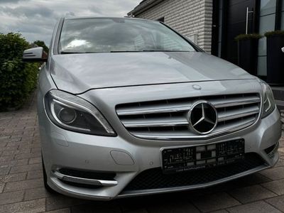 Mercedes B200