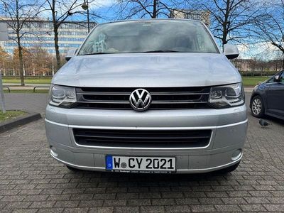 Gebraucht VW Multivan 179 PS (131 kW) 2013 Silber Van