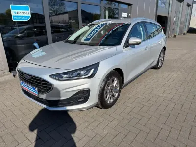 Gebraucht Ford Focus Titanium 120 PS (88 kW) 2022 Polarsilber metallic Kombi