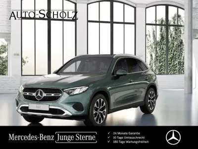 Używany Mercedes GLC200 Avantgarde 204 KM (150 kW) 2025 Srebrny SUV