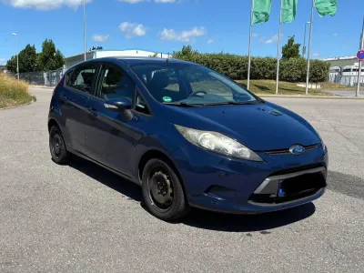 Gebraucht Ford Fiesta 90 PS (66 kW) 2008 Blau Kleinwagen