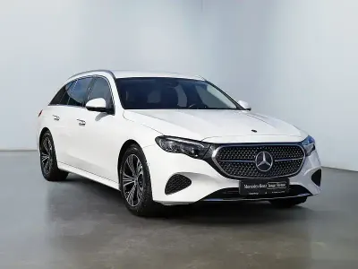 Gebraucht Mercedes E200 Avantgarde 204 PS (150 kW) 2025 Andere Limousine