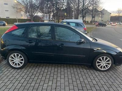 Schwarz Gebraucht 2003 Ford Focus ST Limousine | 2.300 € (Etwas zu teuer)