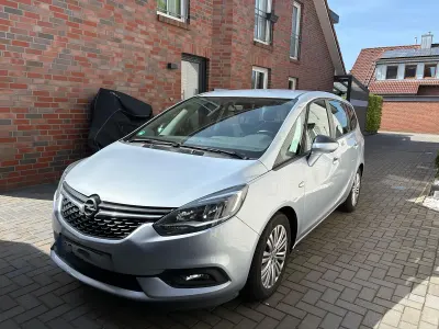 Gebraucht Opel Zafira Tourer 140 PS (102 kW) 2017 Silber Van / Kleinbus