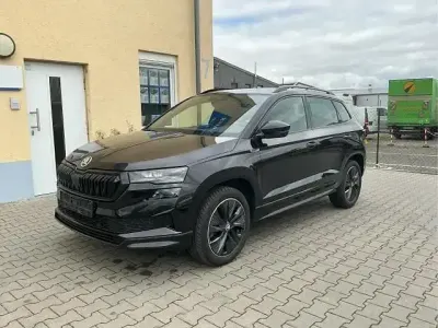 Gebraucht Skoda Karoq SportLine 150 PS (110 kW) 2024 Black magic SUV