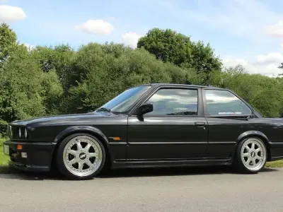 Używany BMW 320 Performance 129 KM (94 kW) 1987 Czarny