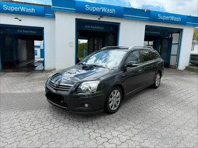 Usata Toyota Avensis 129 CV (94 kW) 2008 Nero Station wagon