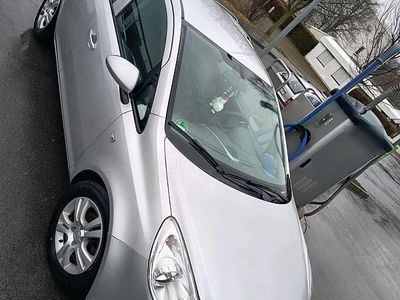 Używany Opel Corsa 82 KM (60 kW) 2009 Srebrny Hatchback