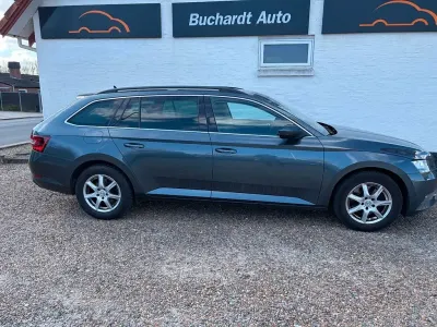 Używany Skoda Superb Ambition 150 KM (110 kW) 2017 Szary Sedan/Limuzyna