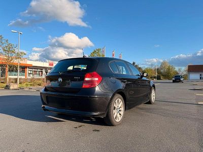 Usata BMW 116 122 CV (89 kW) 2009 Nero Utilitaria