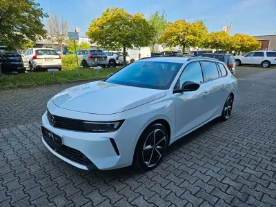 Gebraucht Opel Astra Elegance 131 PS (96 kW) 2024 Weiß Kleinwagen
