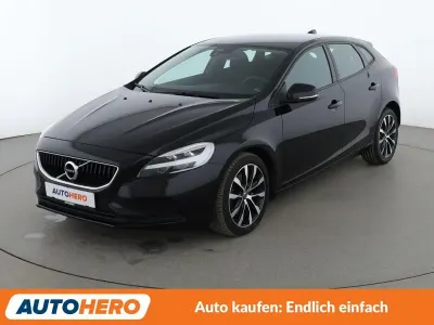 Gebraucht Volvo V40 Momentum 122 PS (89 kW) 2019 Schwarz Kombi