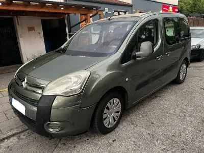 Gebraucht Citroën Berlingo 109 PS (80 kW) 2010 Grün Van / Kleinbus