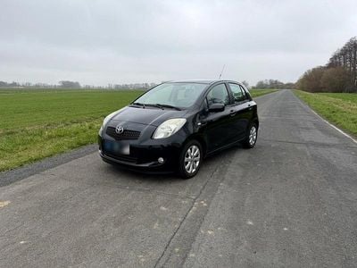 Gebraucht Toyota Yaris 69 PS (50 kW) 2008 Schwarz Kleinwagen