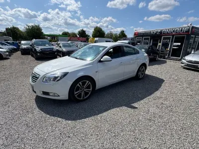 Gebraucht Opel Insignia Sport 220 PS (161 kW) 2010 Weiß Limousine