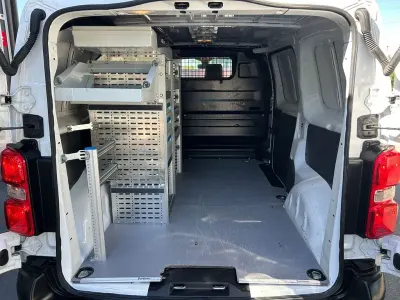 Begagnad Opel Vivaro 120 HK (88 kW) 2020 Vit Minibuss