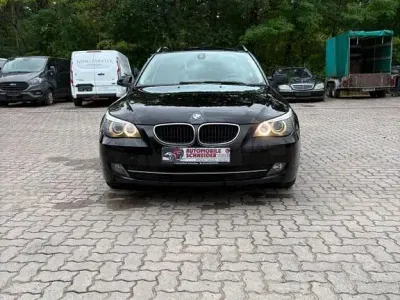 Gebraucht BMW 520 Advantage 177 PS (130 kW) 2009 Schwarz Kombi