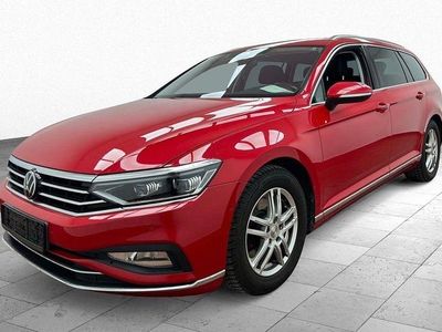 Rot Gebraucht 2022 VW Passat Elegance Kombi | 19.980 € (Guter Preis)