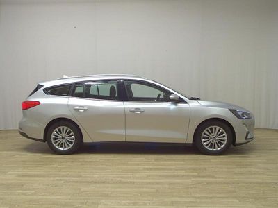 Gebraucht Ford Focus Titanium 125 PS (91 kW) 2021 Grau Kombi