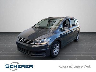 Gebraucht VW Touran Comfortline 122 PS (89 kW) 2022 Uranograu Van / Kleinbus