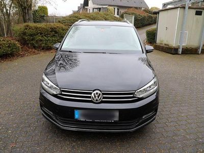 Schwarz Gebraucht 2016 VW Touran Highline Van / Kleinbus | 20.500 € (Guter Preis)