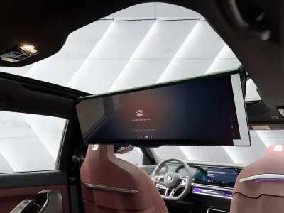 Gebraucht BMW 740 Sport Line 299 PS (219 kW) 2025 Weiß Limousine