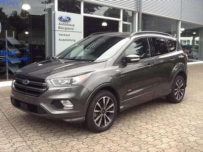 Grau Gebraucht 2017 Ford Kuga ST-Line SUV | 31.690 €