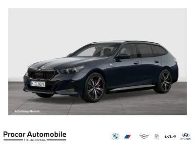 Gebraucht BMW 550e M Sport 313 PS (230 kW) 2025 Carbonschwarz Kombi