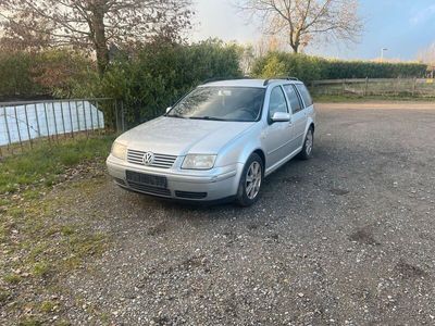 gebraucht VW Bora bitte genau lesen. ATM mit 185.000 km.