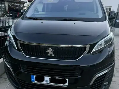 Gebraucht Peugeot Traveller Business-Line 177 PS (130 kW) 2018 Schwarz Van / Kleinbus