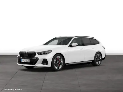 Gebraucht BMW 550e 489 PS (359 kW) 2025 Weiß Kombi