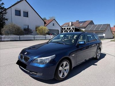 Gebraucht BMW 530 Sport Line 258 PS (189 kW) 2008 Blau Kombi