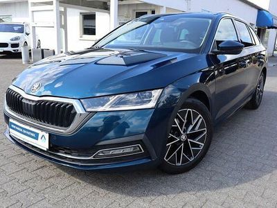 Gebraucht Skoda Octavia Style 116 PS (85 kW) 2020 Lava blue metallic Kombi