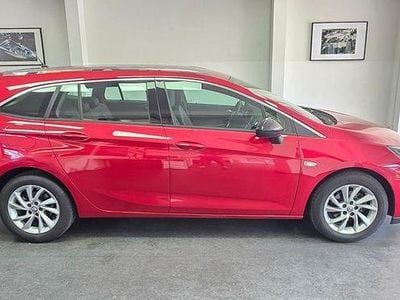 Rot Gebraucht 2021 Opel Astra Elegance Kombi | 6.490 €
