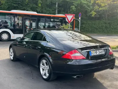 Używany Mercedes CLS350 245 KM (180 kW) 2009 Czarny Sedan/Limuzyna