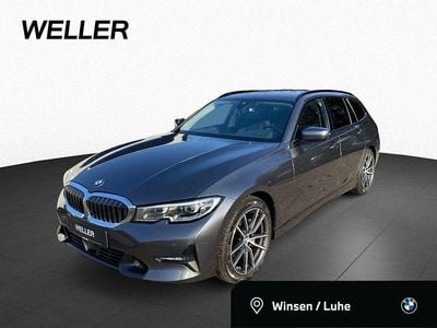 Mineralgrau (grau) Gebraucht 2020 BMW 318 Comfort Edition Kombi | 23.650 € (Fairer Preis)