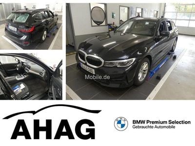 Schwarz Gebraucht 2022 BMW 318 Advantage Kombi | 18.999 € (Guter Preis)