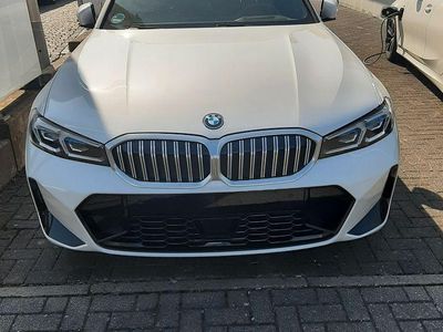 BMW 330e